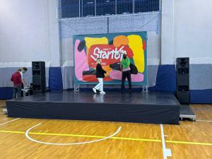   StartUp, . 