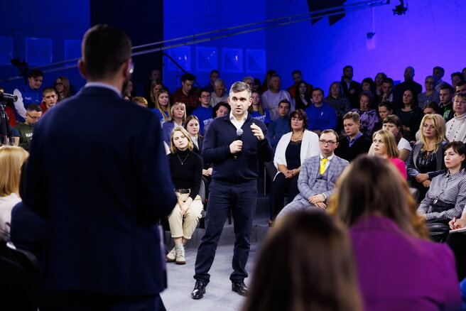 Итоговая встреча губернатора С.Воскресенского с жителями Ивановской обл. Итоговая встреча губернатора С.Воскресенского с жителями Ивановской обл.