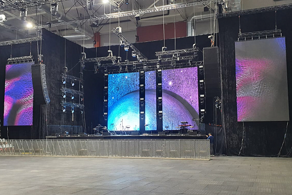 ������� ������ ��������� � �. �������