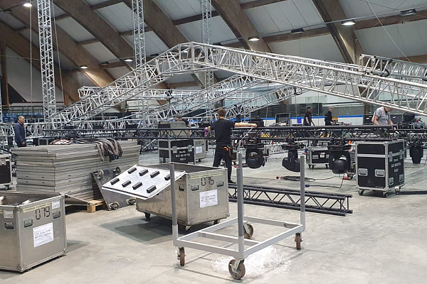 ������� ������ ��������� � �. ��������