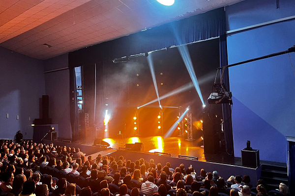 ������� ������ ������, �. ��������