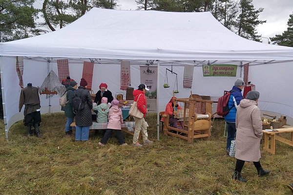 ���������� ���������, �.����-������