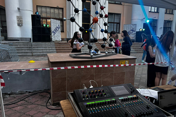 ���� ������ � �����, �.�������