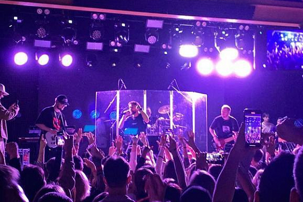 ������� Jony, �. ��������