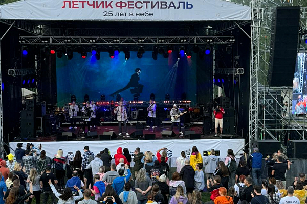 "˸���� ���������: 25 ��� � ����", �. ����������-���������