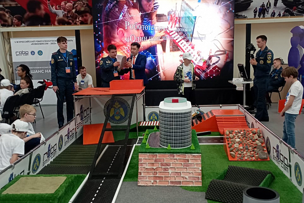 ������������� ����������������� ��������� �RoboEMERCOM�, ��, �. �������