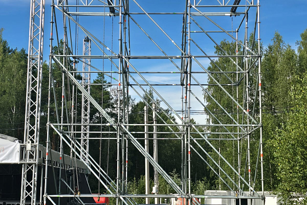 "˸���� ���������: 25 ��� � ����", �. ����������-���������