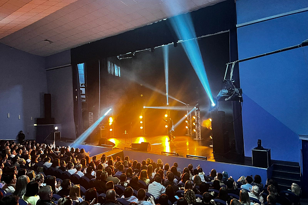 ������� ������ ������, �. ��������