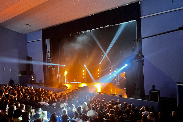 ������� ������ ������, �. ��������