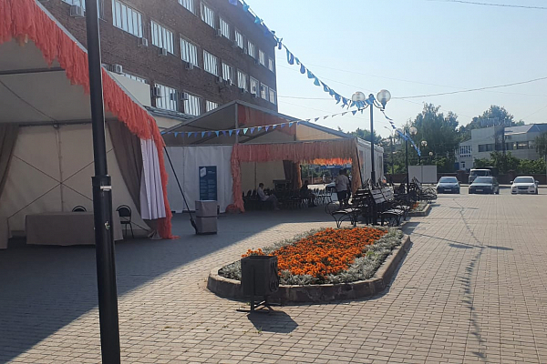 ������� ��������� "����� � �������!" � �.�������