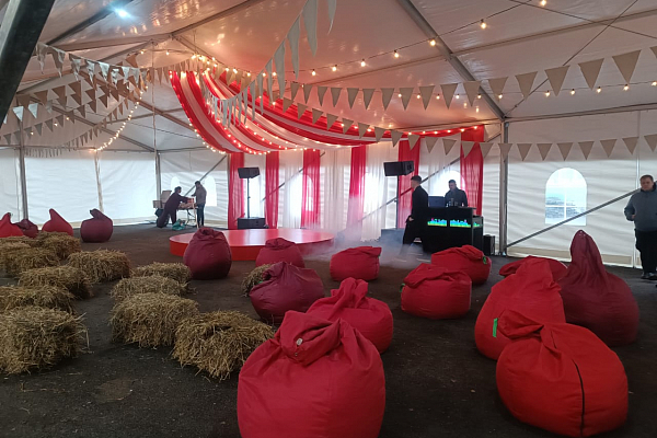 ������� �����������, �. ���