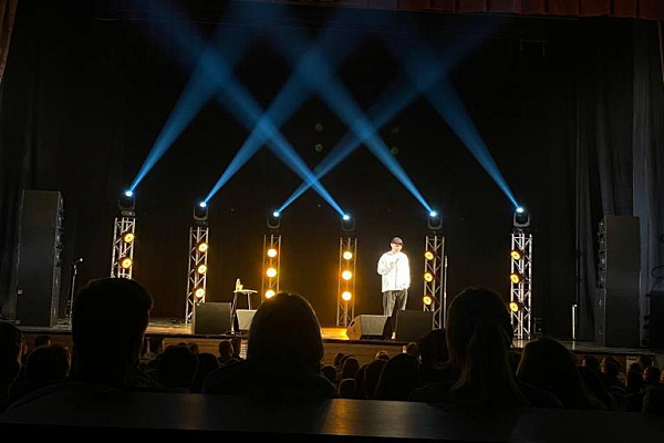 ������� ������ ������, �. ��������