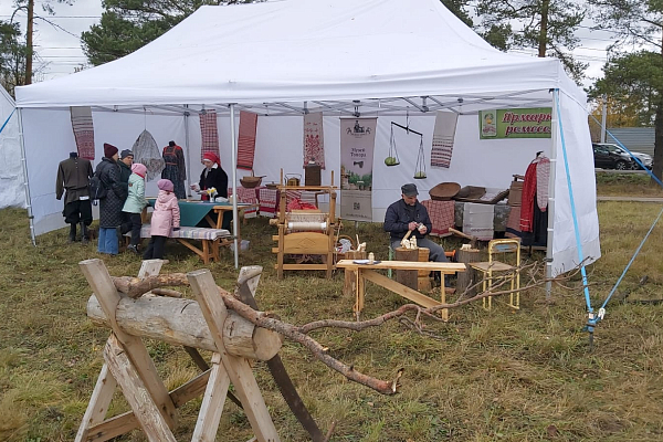 ���������� ���������, �.����-������