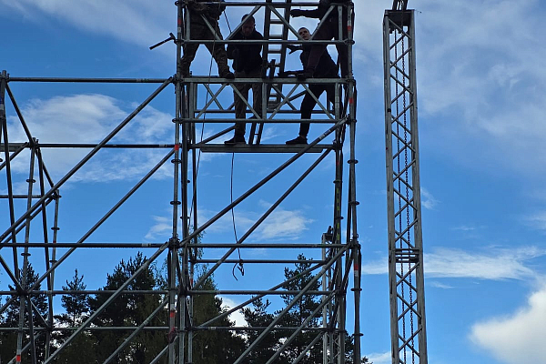 "˸���� ���������: 25 ��� � ����", �. ����������-���������