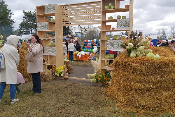 ���������� ���������, �.����-������