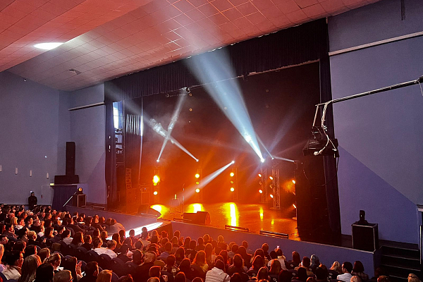 ������� ������ ������, �. ��������