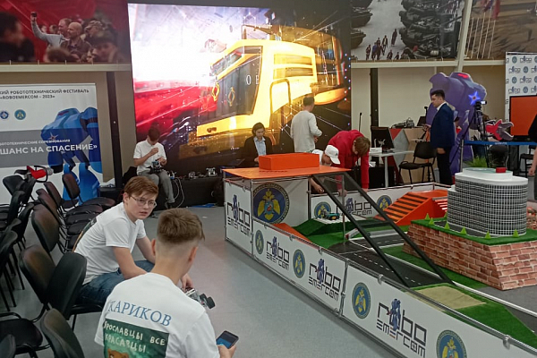 ������������� ����������������� ��������� �RoboEMERCOM�, ��, �. �������