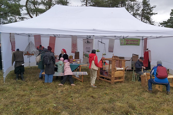 ���������� ���������, �.����-������